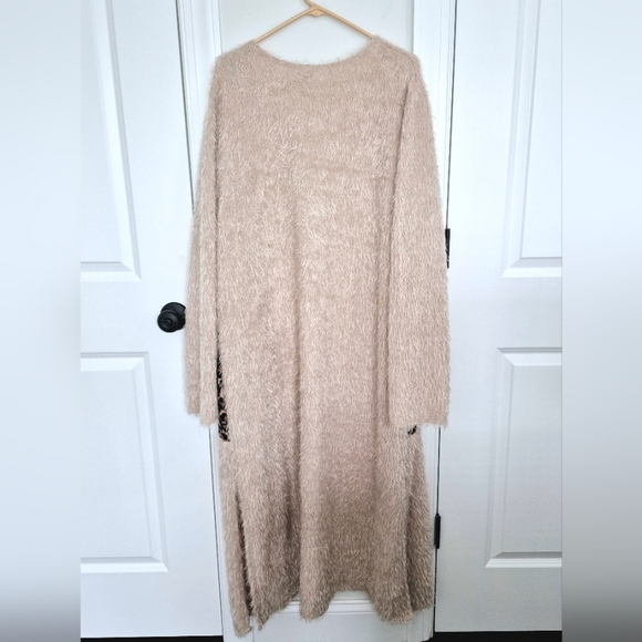 Fuzzy Eyelash Leopard Pocket Duster RARE Comfy Cozy Fall Gift School Winter Work - Picture 7 of 7